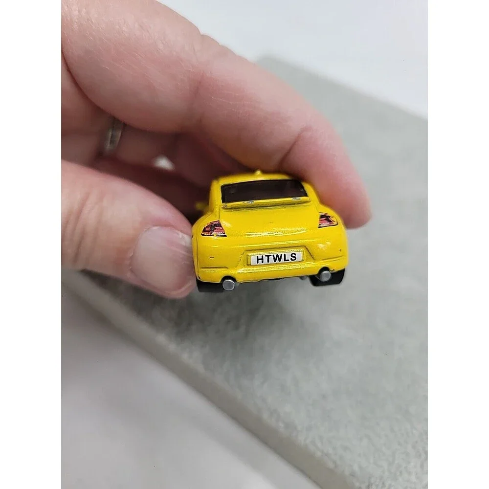 Hot Wheels 2012 Volkswagen VW  Beetle Yellow - Diecast - 1:64 - USED